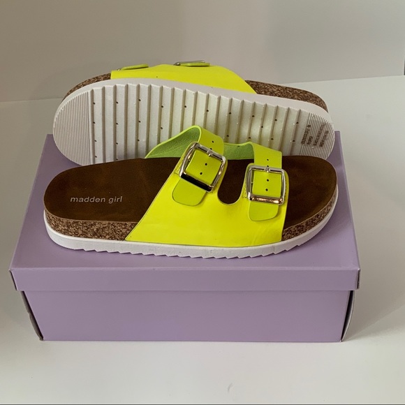 🚫Sold 🚫Steve Madden (9) yellow neon slide - Picture 2 of 6